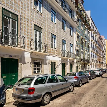 Modern By Soulplaces *