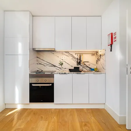 Modern By Soulplaces *