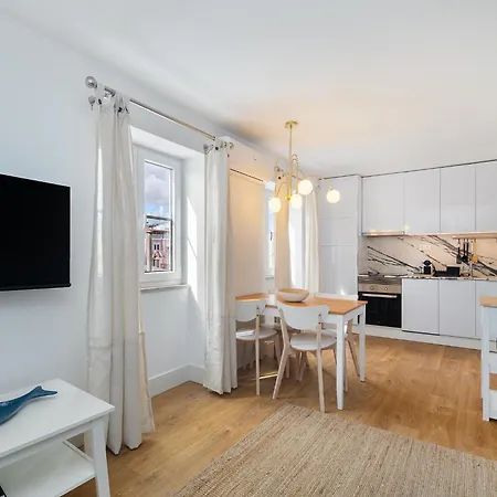 Modern By Soulplaces Apartment