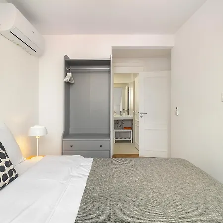 Modern By Soulplaces Apartment *